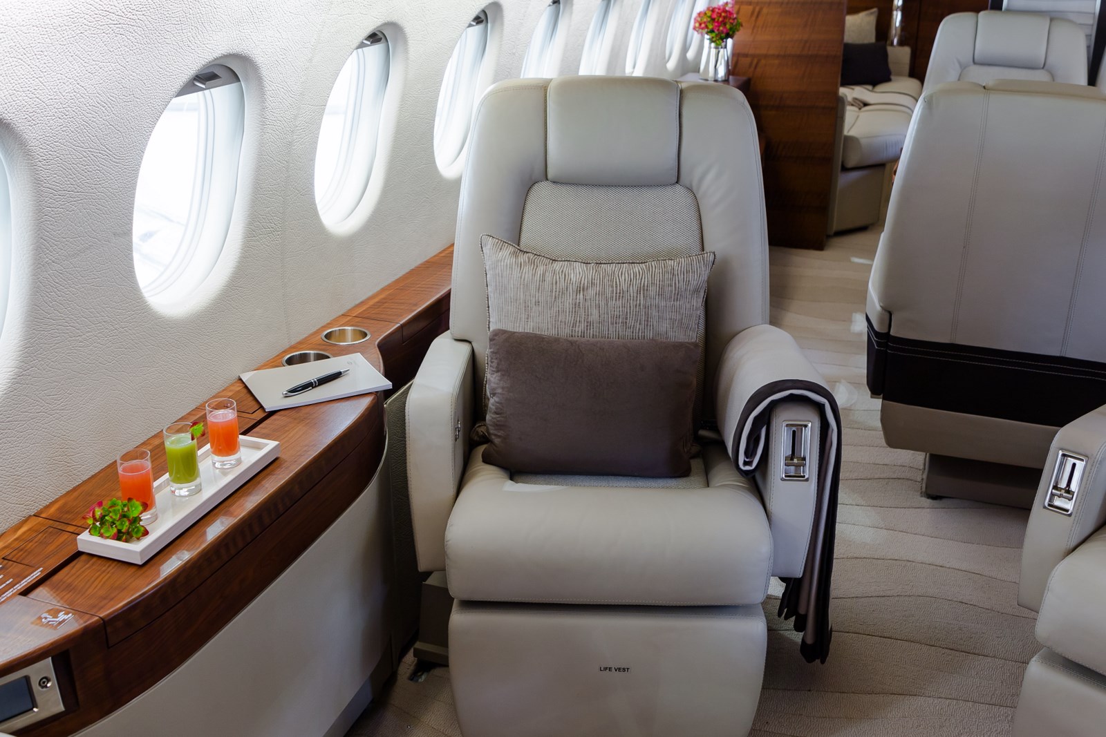 volo privato sul Dassault Falcon 900 DX